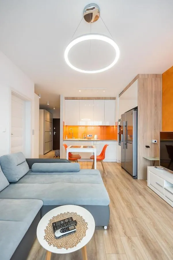 Metro Mlynow Vibrant Apartment وارسو