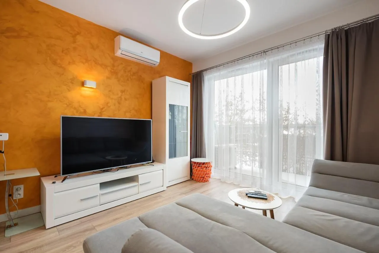 Metro Mlynow Vibrant Apartment وارسو